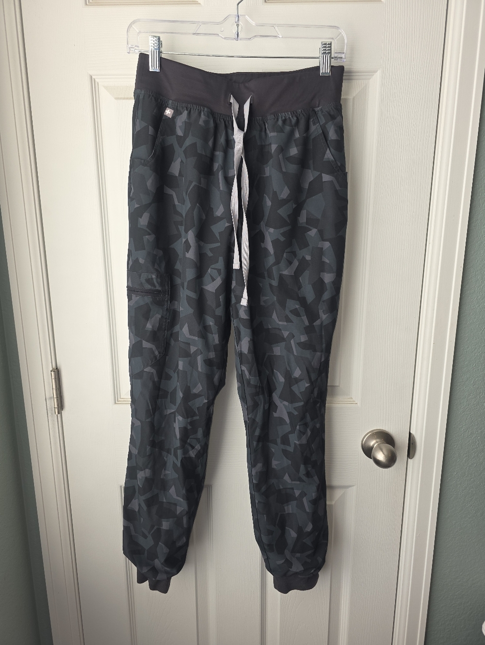 Figs Technical Collection Camo Print Jogger Pants Women's Size Small